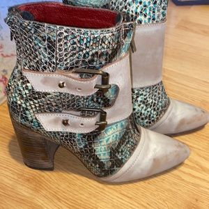 Freebird Joey Boots, Size 9 Turquoise